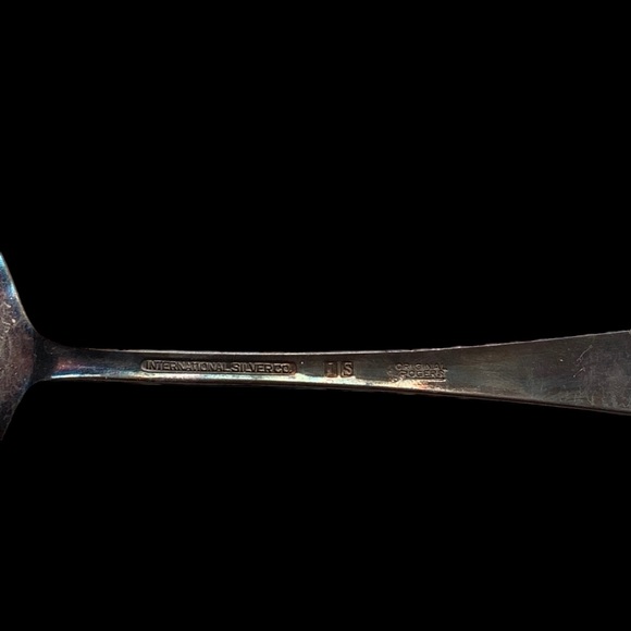 INTERNATIONAL SILVER ORIGINAL ROGERS Vintage Tomato Serving Spoon Silver - Picture 5 of 6